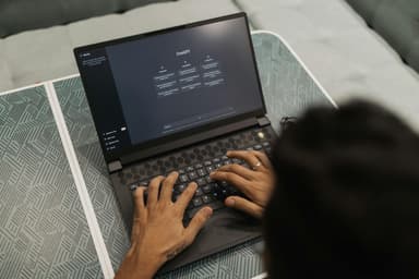 영국 판사들이 인공지능 챗봇을 사용한다면? 사법부의 AI 도입 이야기